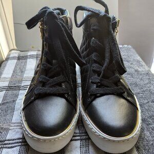 GBG LOS ANGELES,GGGATSIN BLACK WOMENS SNAKES SHOES SIZE 8M